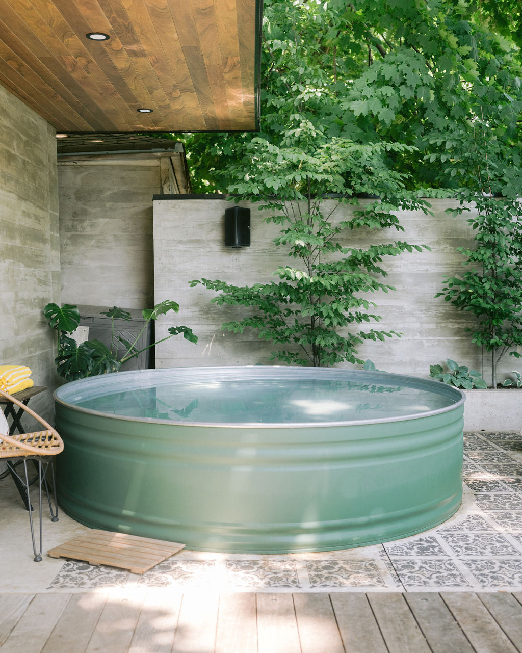 Round Stock Tank Pool